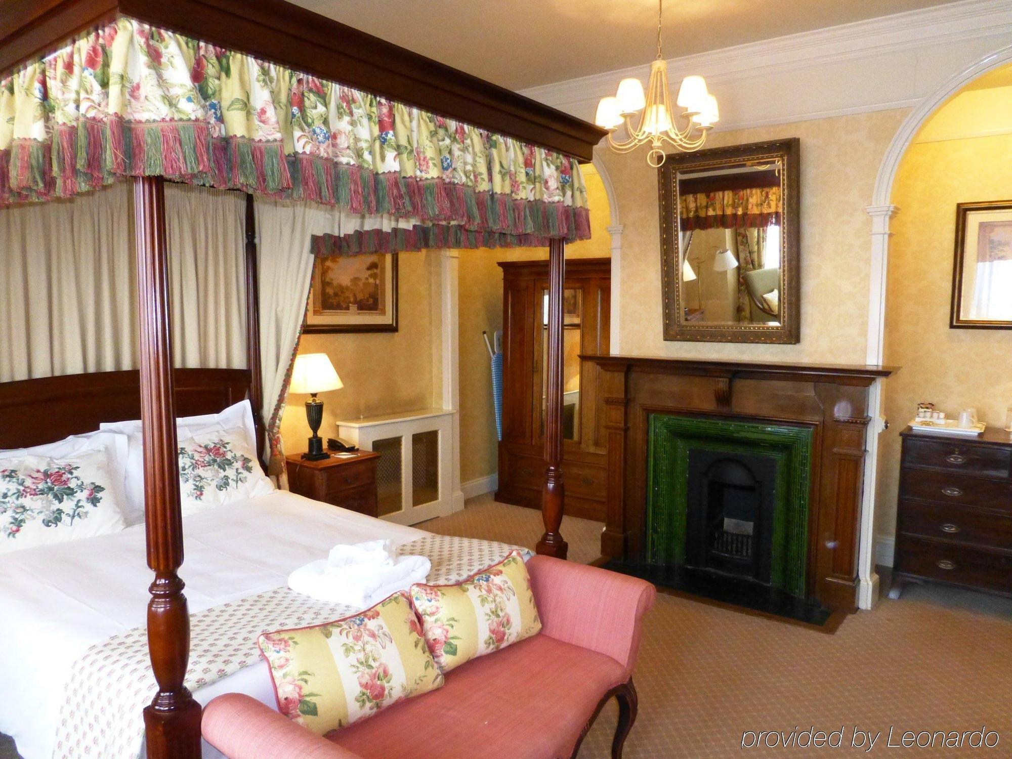 The Bear Hotel Bath Exterior foto